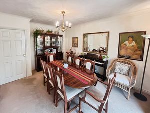 Dining room- click for photo gallery